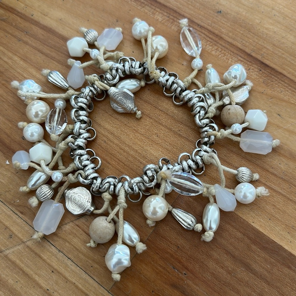 Beaded bracelet